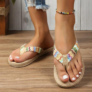 Tongs à Talon Plat de Style Ethnique pour Femmes - Confort et Élégance - Tongs GoHappy