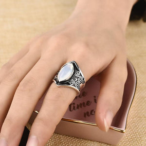 Bague Aphrodite en Pierre de Lune - Bijoux GoHappy