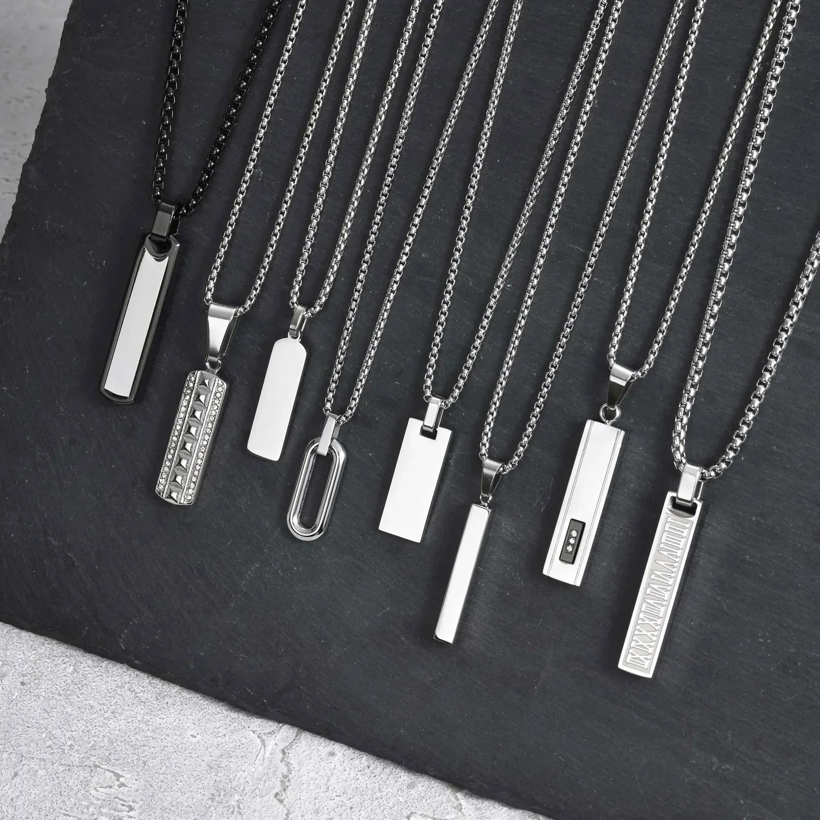 Collier Homme Acier Barre Minimaliste Géométrique Style Épuré