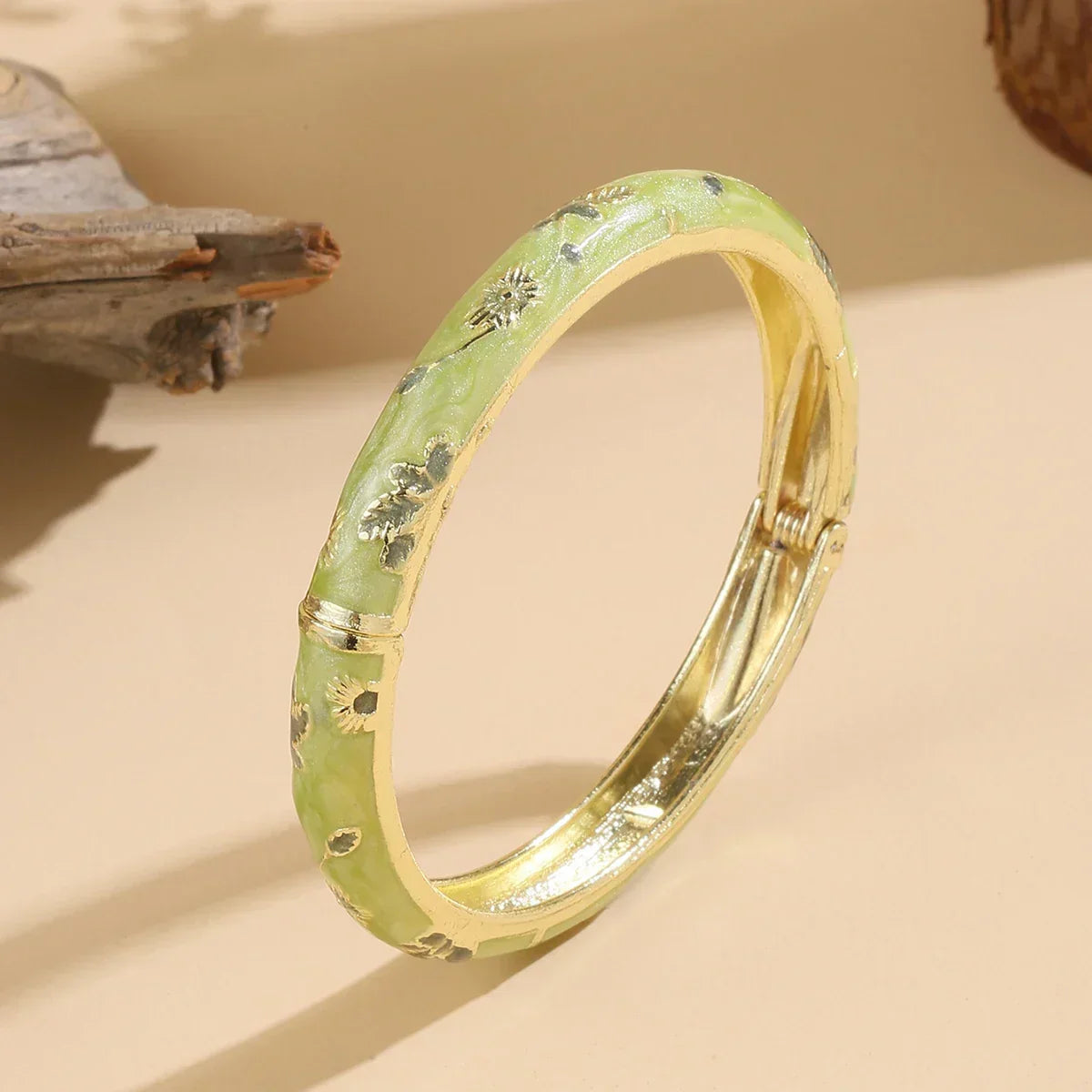 Capri Email bracelet jonc fleuri cloisonné doré - bracelet femme GoHappy