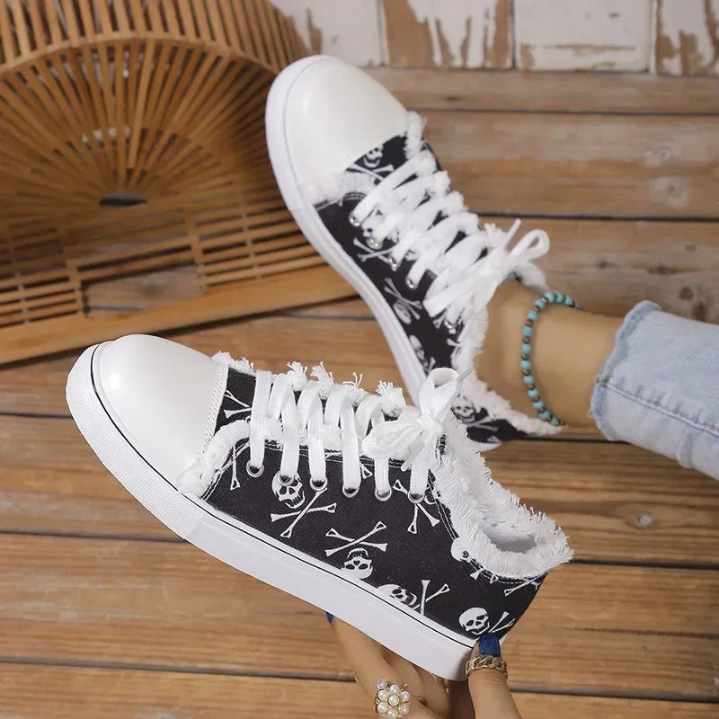 Baskets femmes motif tête de mort chic et confortables - chaussures tissu femmes GoHappy