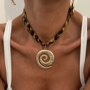 Collier Velours Léopard Pendentif Doré Femme Ethnique Boho Chic - collier femme GoHappy