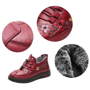 Ces baskets d'hiver combinent une doublure en fourrure ultra-isolante, une semelle antidérapante et des broderies élégantes pour vous offrir style et protection par tous les temps.