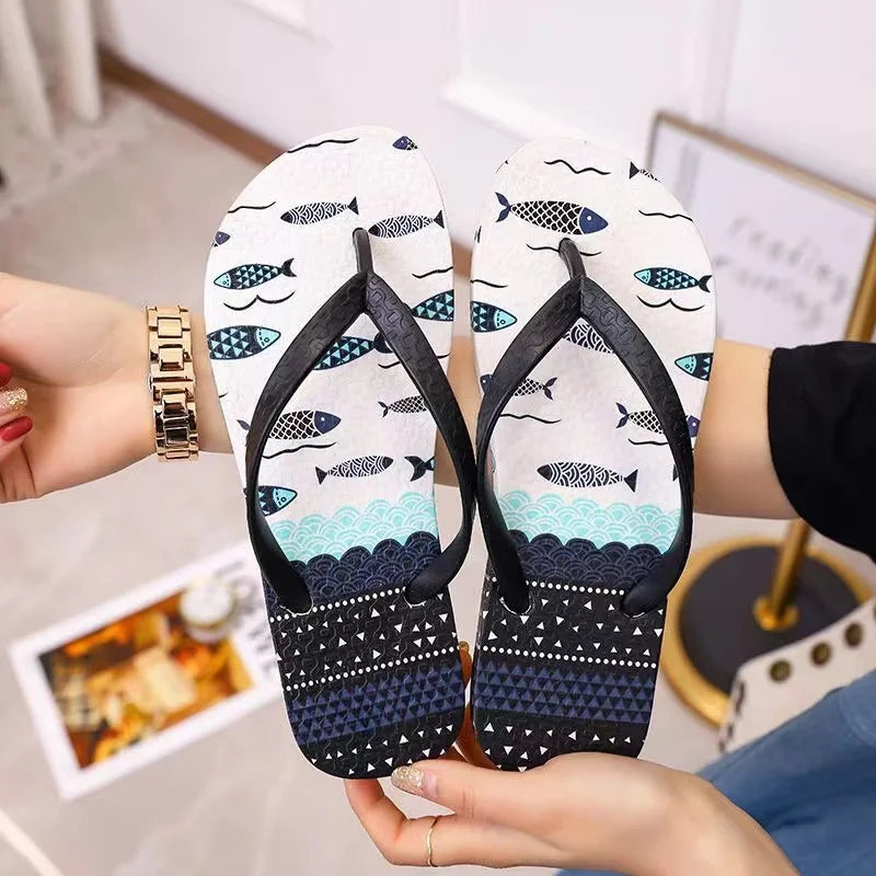 Tongs originales motif poisson, vert ou bleu, confort plage & piscine