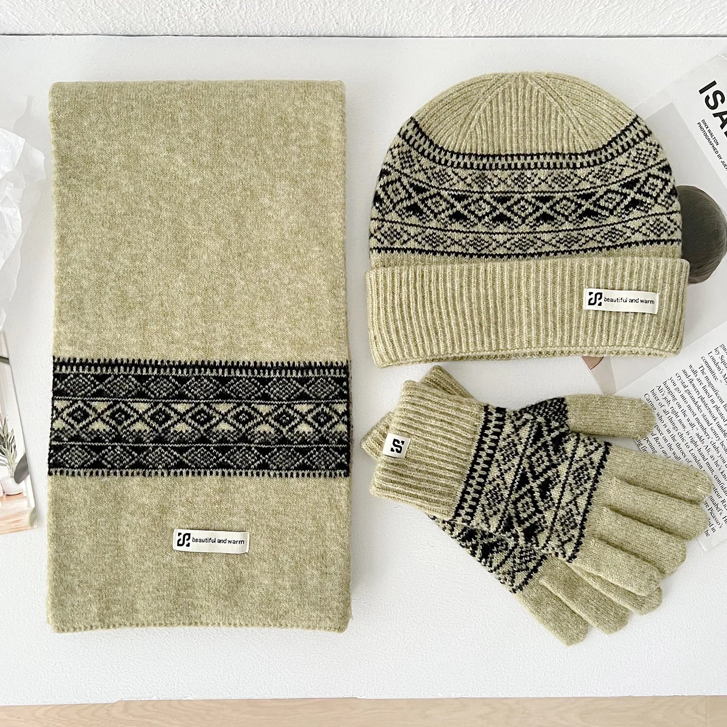 Ensemble Hiver Femme 3 Pièces Écharpe Bonnet Gants Laine Doux