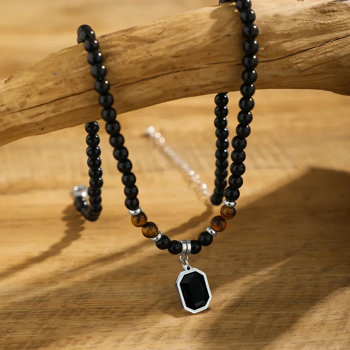 Collier Black Karma Perles Noires Pendentif Homme - collier homme GoHappy