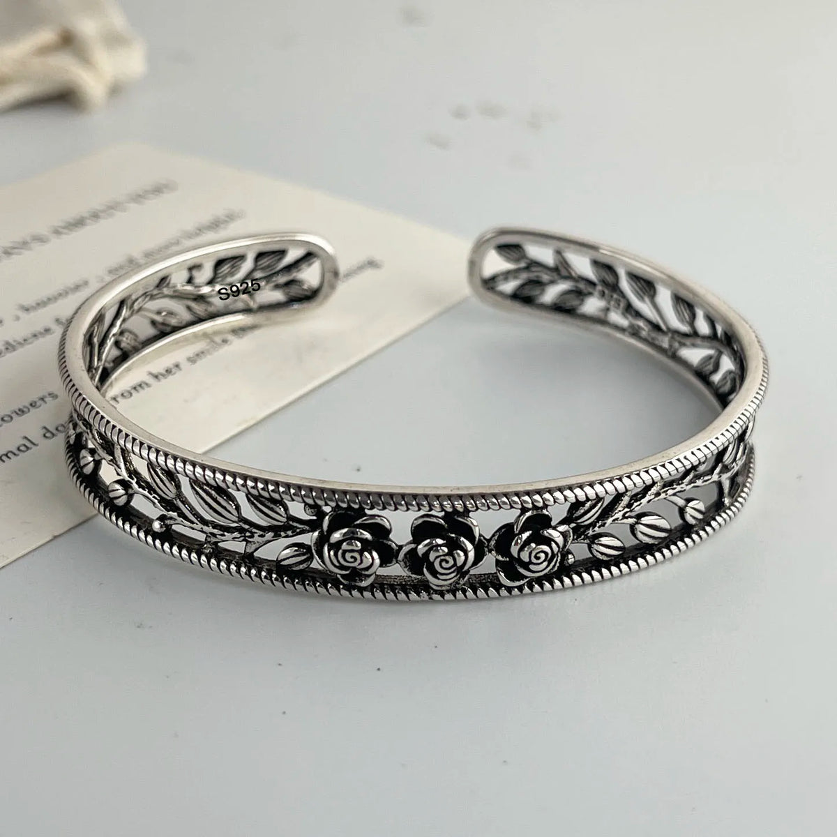 Bracelet jonc femme Jardin Vintage Roseraie argent 925 motif en relief GoHappy France
