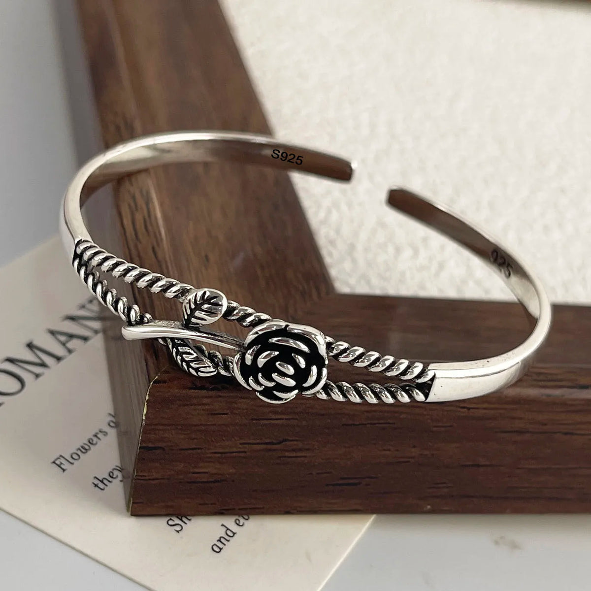 Bracelet jonc femme Jardin Vintage Rose Tressée argent 925 motif en relief GoHappy France