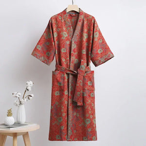 Peignoir kimono Céleste en coton, modèle Corail Fleuri, vue de face avec ceinture