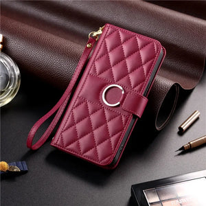 étui de téléphone portefeuille cuir matelassé bordeaux boucle argentée GoHappy.fr