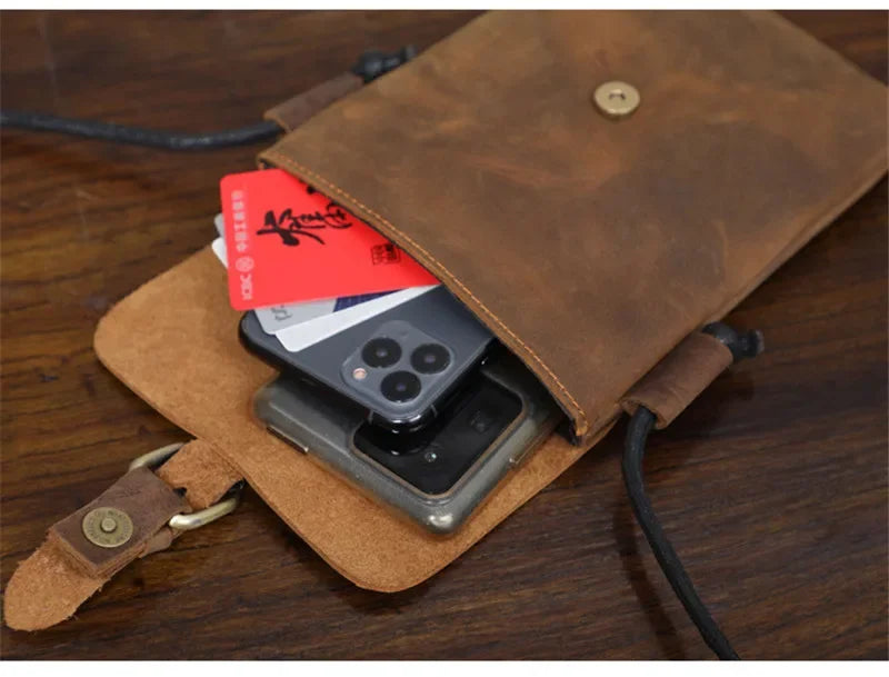 Portefeuille téléphone en cuir marron vintage sac banane bandoulière voyage GoHappy.fr