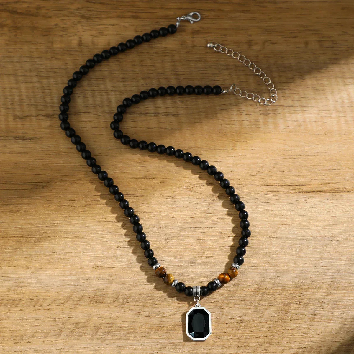 Collier Black Karma Perles Noires Pendentif Homme - collier homme GoHappy