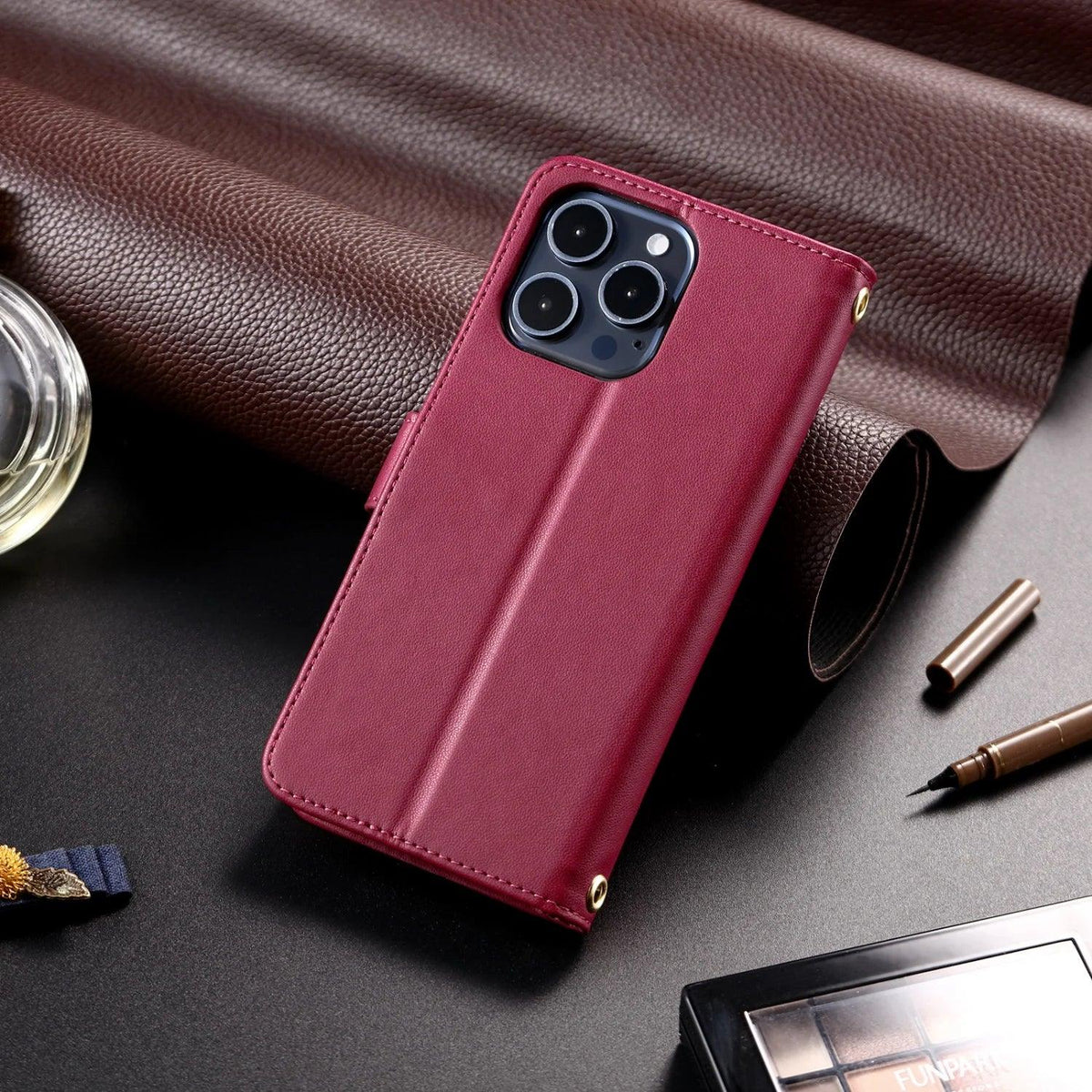 étui de protection iPhone cuir rouge bordeaux élégant GoHappy.fr