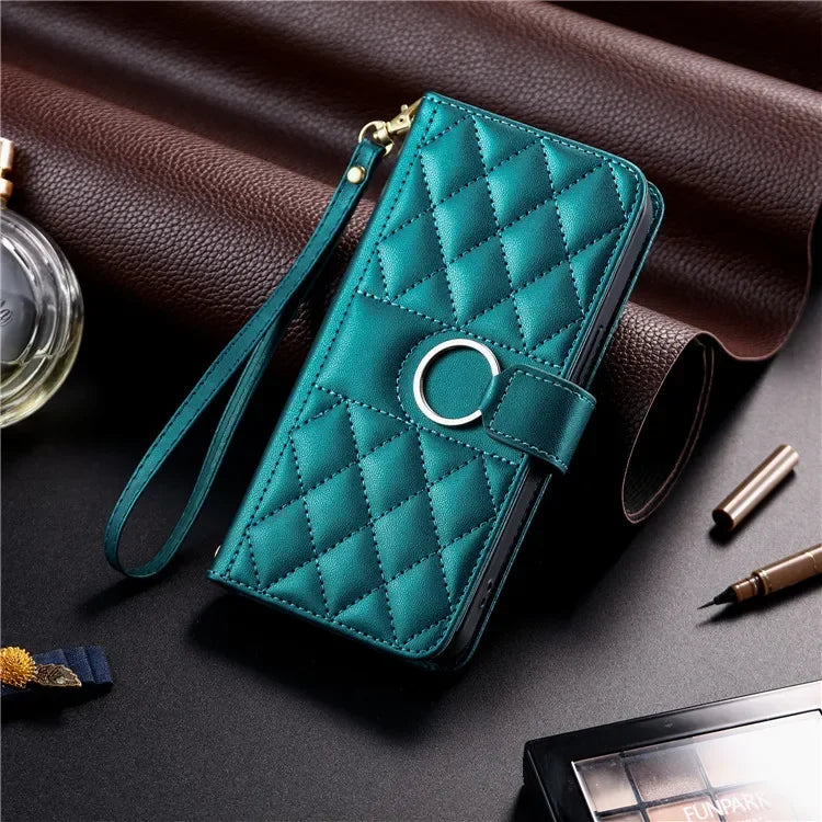 étui portefeuille téléphone cuir matelassé bleu canard avec dragonne GoHappy.fr
