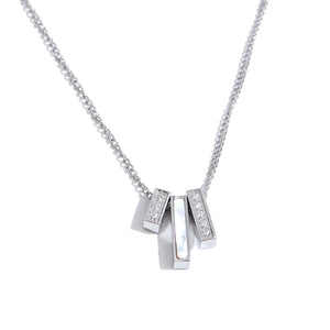 GoHappy France, collier femme Lueur Marine Écume Argentée, acier inoxydable, pendentif rectangulaire blanc d’aspect nacré