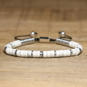 GoHappy France, bracelet ajustable Terra Libre Blanc Minéral · Argenté, perles minérales sur cordon noué, vue de face